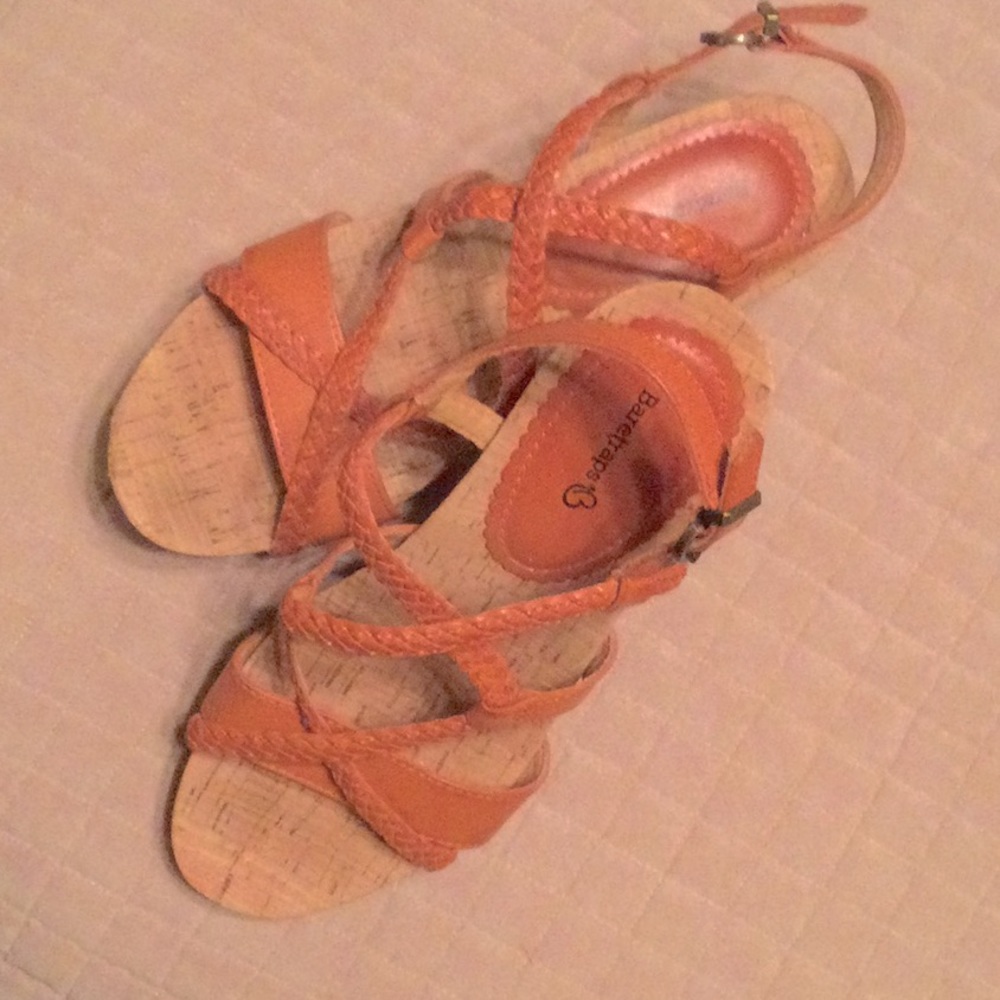 LN Baretraps sandals
